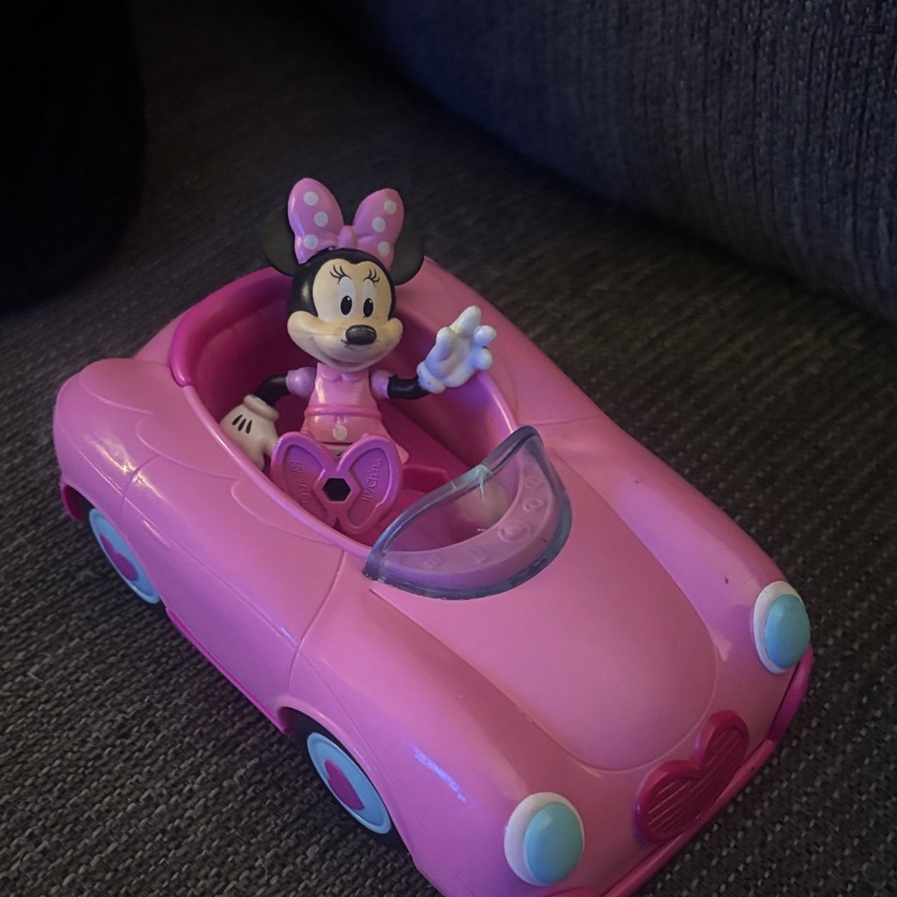 Disney Minnie Mouse Pink Convertible Toy Car